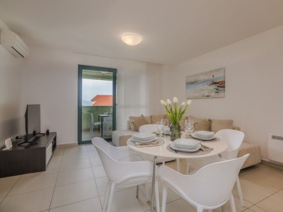 Apartment Two bedroom apartment with balcony and sea view Turčić, Krk A-23084-a - Outdoor photo 4