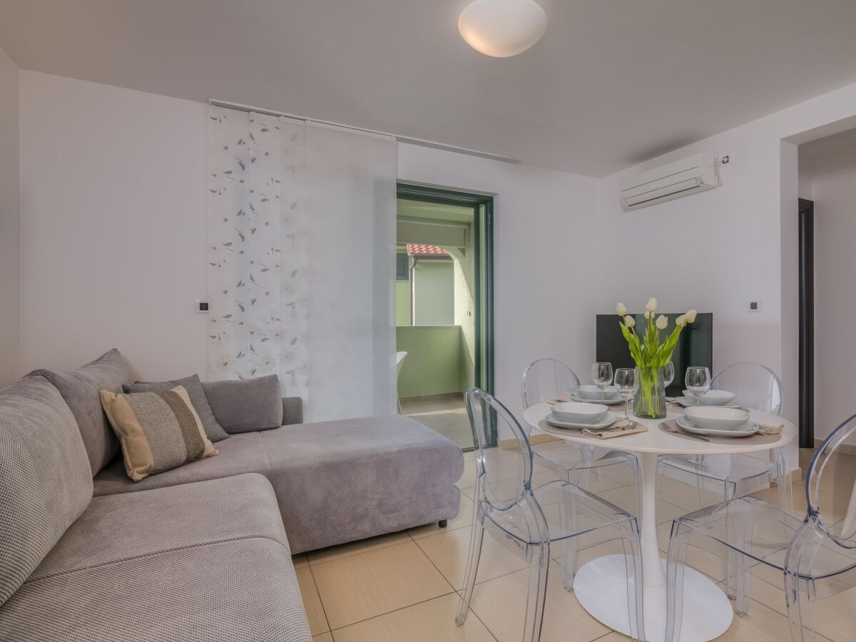 Apartment Two bedroom apartment with balcony Turčić, Krk A-23084-b - Outdoor photo 3