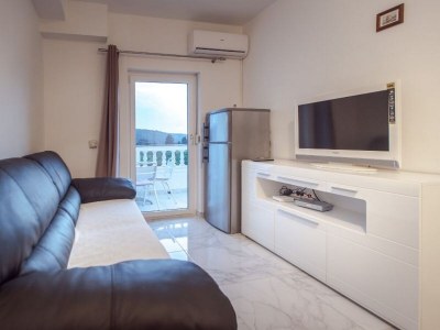 Apartment Two bedroom apartment with balcony Kampor, Rab A-23600-c in Rab - Apartment