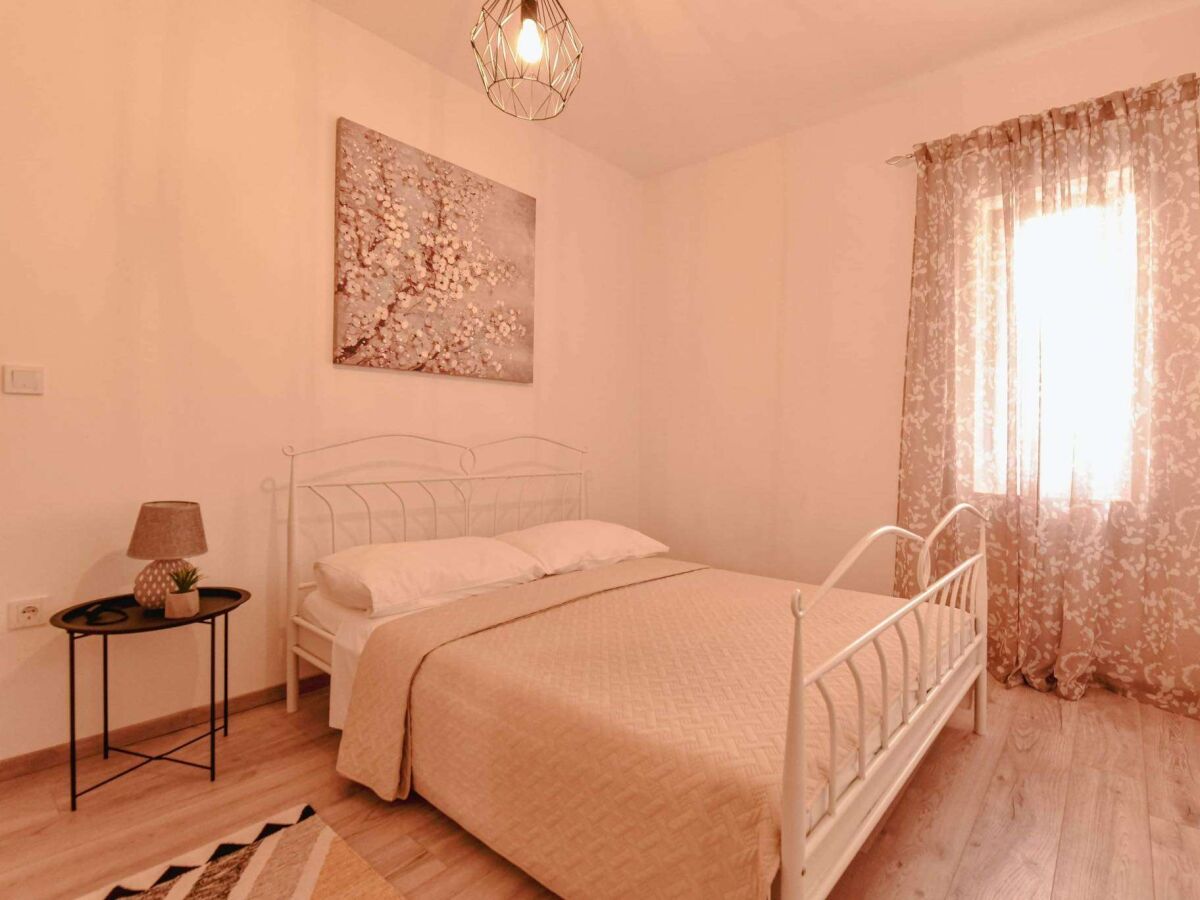Apartment Two bedroom apartment with terrace Sveti Petar, Biograd A-23091-f