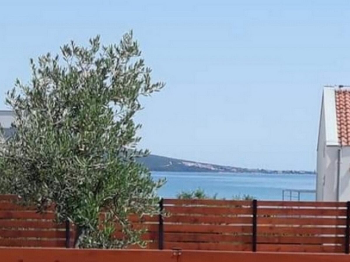 Apartment Two bedroom apartment with terrace and sea view Sukošan, Zadar A-23119-a