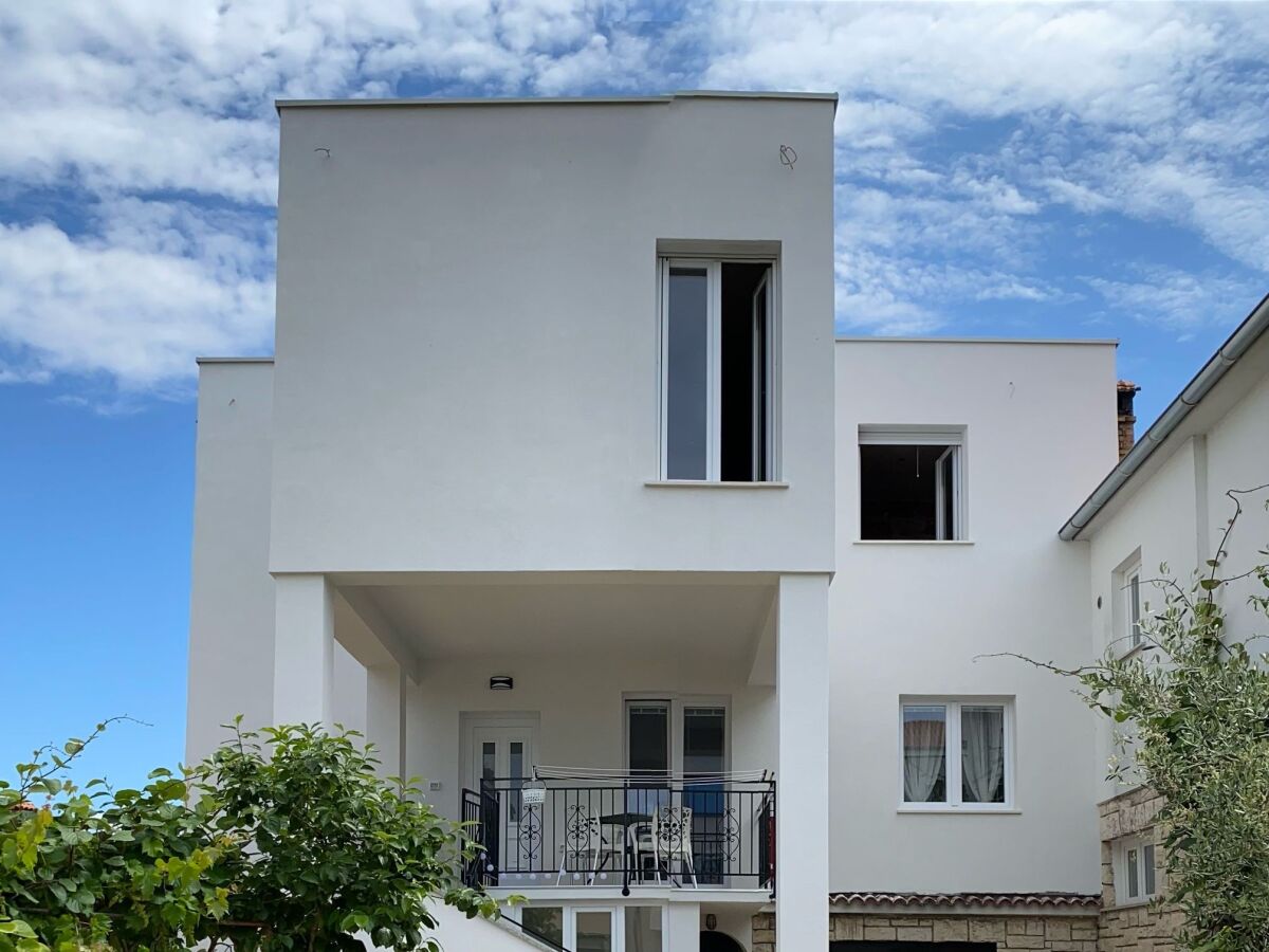 Apartment One bedroom apartment with terrace Rovinj A-23148-a - Outdoor photo 3