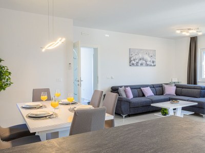 Apartment Two bedroom apartment with terrace and sea view Okrug Gornji, Čiovo A-23151-b - Outdoor photo 5