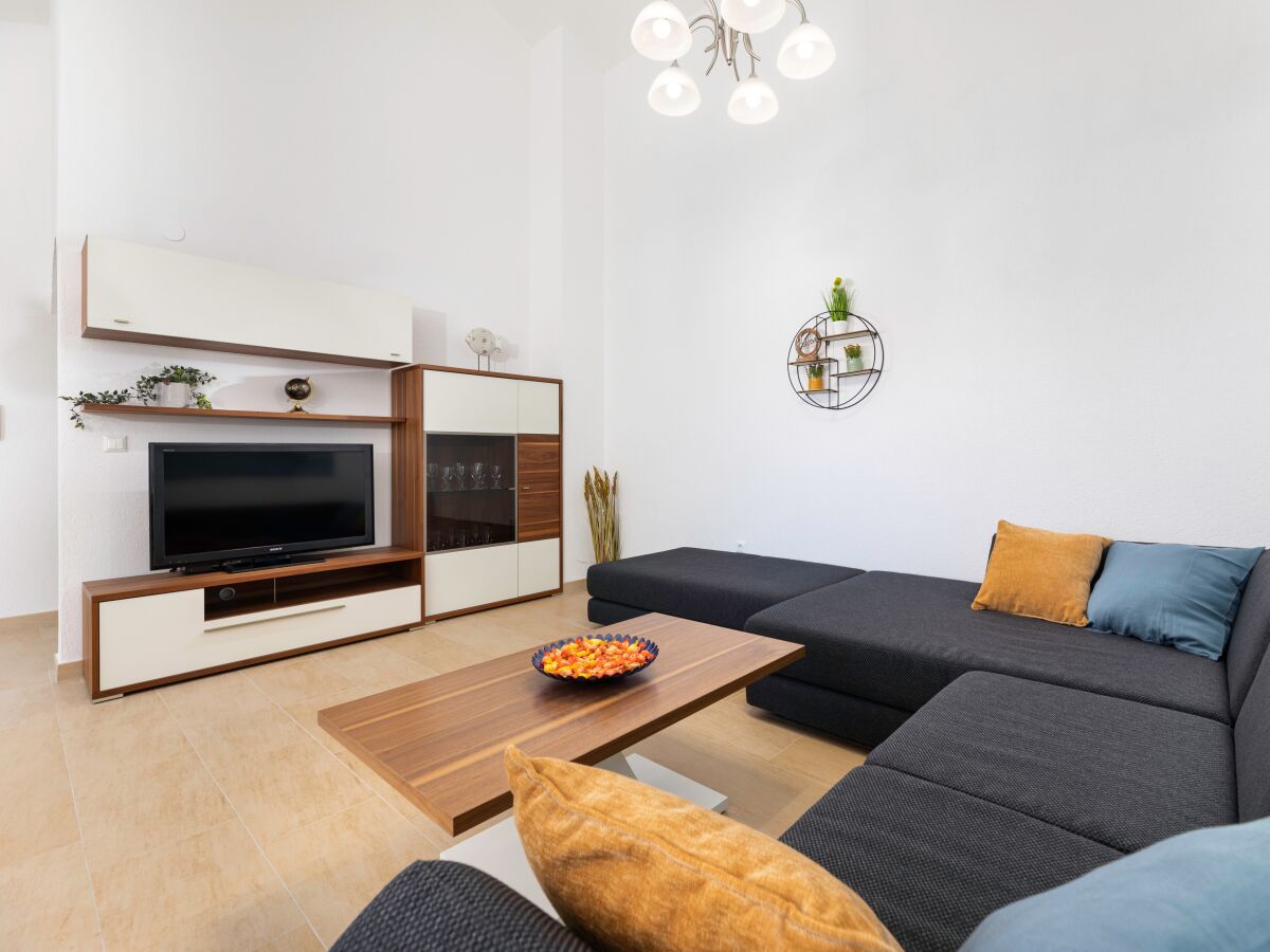 Apartment Two bedroom apartment with terrace Njivice, Krk A-23632-b - Outdoor photo 5