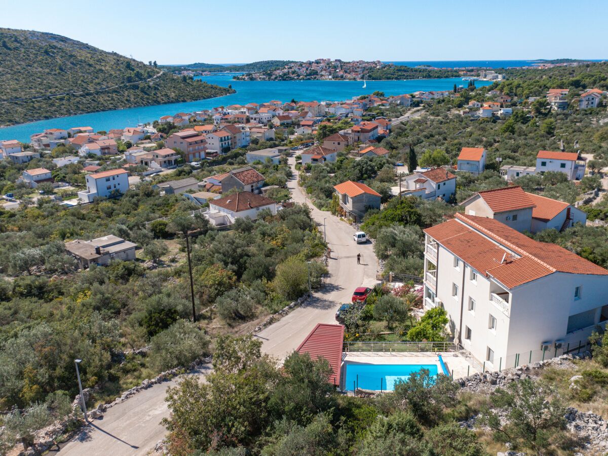 Apartment Two bedroom apartment with balcony and sea view Stupin Čeline, Rogoznica A-23257-b