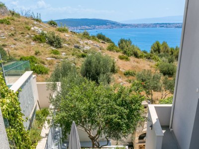 Apartment One bedroom apartment with balcony and sea view Seget Donji, Trogir A-23273-a - Outdoor photo 10