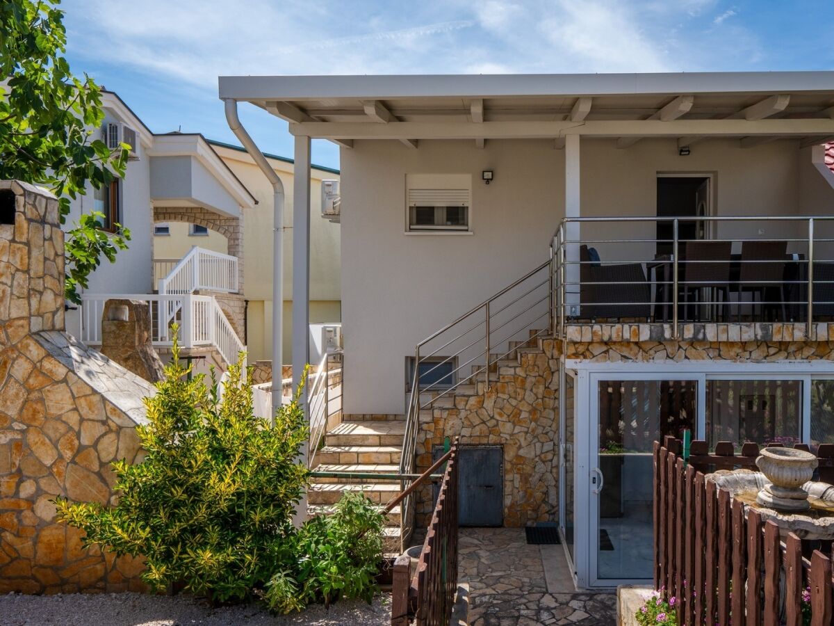 Apartment Two bedroom apartment with terrace Vir A-23251-a - Outdoor photo 3