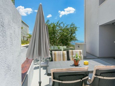 Apartment One bedroom apartment with balcony and sea view Seget Donji, Trogir A-23273-b - Outdoor photo 9