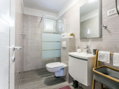 Apartment One bedroom apartment with balcony and sea view Seget Donji, Trogir A-23273-b - Outdoor photo 31