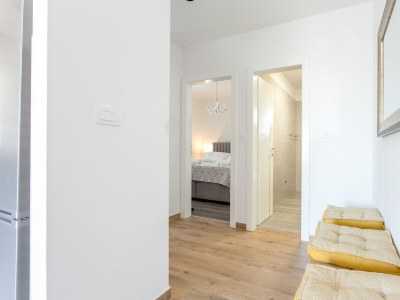 Apartment One bedroom apartment with balcony and sea view Seget Donji, Trogir A-23273-b - Outdoor photo 32