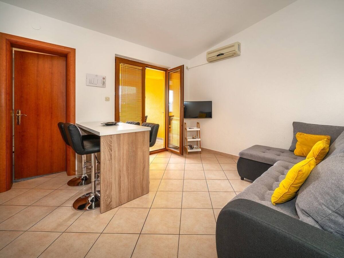 Apartment One bedroom apartment with balcony and sea view Baška, Krk A-23309-a - Outdoor photo 5