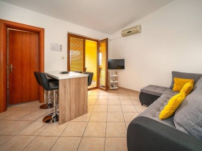 Apartment One bedroom apartment with balcony and sea view Baška, Krk A-23309-a - Outdoor photo 5