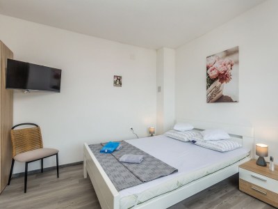 Apartment One bedroom apartment with terrace and sea view Njivice, Krk A-23575-b - Outdoor photo 10