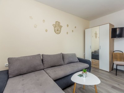 Apartment One bedroom apartment with terrace and sea view Njivice, Krk A-23575-b - Outdoor photo 11