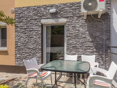 Apartment Studio flat with terrace Njivice, Krk AS-23575-a in Njivice - Apartment