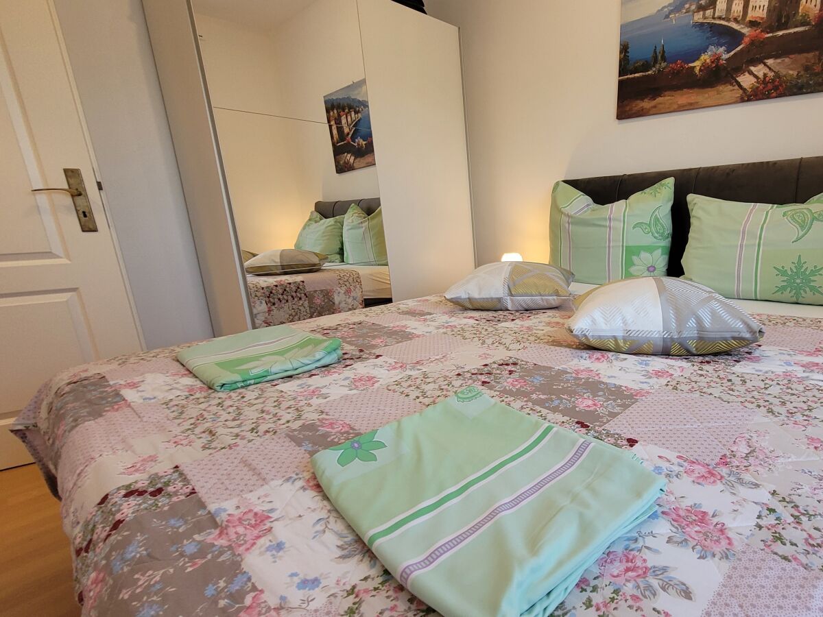 Apartment One bedroom apartment with air-conditioning Milovcici, Krk A-23577-a