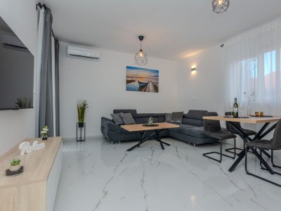 Apartment Two bedroom apartment with balcony and sea view Vir A-23385-b - Outdoor photo 5