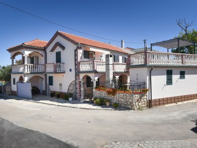 Apartment Two bedroom apartment with terrace and sea view Privlaka, Zadar A-23640-a in Privlaka - Apartment