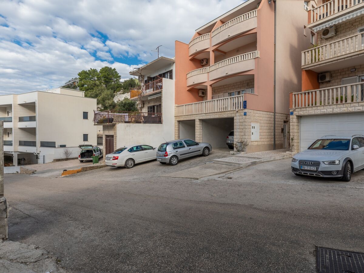 Apartment One bedroom apartment with balcony and sea view Baška Voda, Makarska A-23641-a