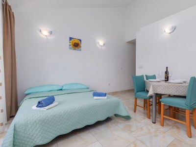 Apartment One bedroom apartment with balcony and sea view Baška Voda, Makarska A-23641-a - Outdoor photo 10