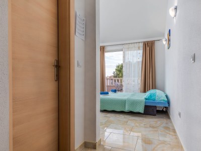 Apartment One bedroom apartment with balcony and sea view Baška Voda, Makarska A-23641-a - Outdoor photo 25