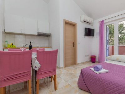 Apartment One bedroom apartment with balcony Baška Voda, Makarska A-23641-b - Outdoor photo 13