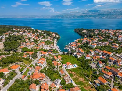 Villa Comfortable and spacious house with terrace and sea view Splitska, Brač K-23815 - Outdoor photo 3