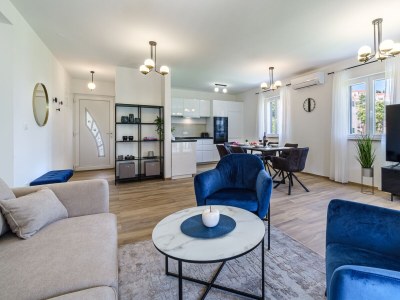 Villa Comfortable and spacious house with terrace and sea view Splitska, Brač K-23815 - Outdoor photo 18