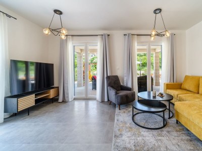 Villa Comfortable and spacious house with terrace and sea view Splitska, Brač K-23815 - Outdoor photo 24