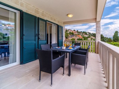 Villa Comfortable and spacious house with terrace and sea view Splitska, Brač K-23815 - Outdoor photo 71