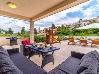 Villa Comfortable and spacious house with terrace and sea view Splitska, Brač K-23815 - Outdoor photo 74