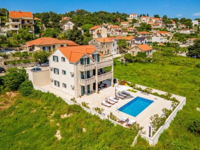Villa Comfortable and spacious house with terrace and sea view Splitska, Brač K-23815 - Outdoor photo 81