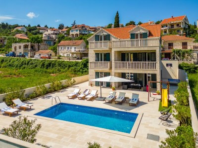 Villa Comfortable and spacious house with terrace and sea view Splitska, Brač K-23815 - Outdoor photo 83