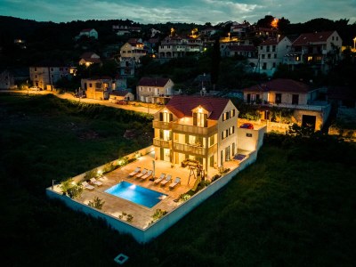 Villa Comfortable and spacious house with terrace and sea view Splitska, Brač K-23815 - Outdoor photo 86