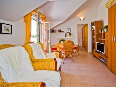 Apartment One bedroom apartment with balcony and sea view Hvar A-23674-c - Outdoor photo 10