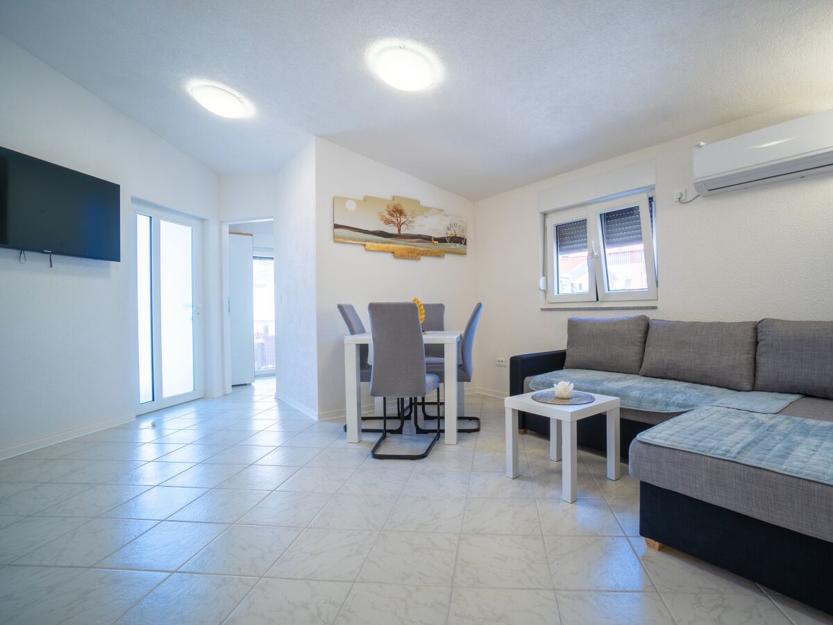 Apartment Apartments by the sea Vir - 23691 - Outdoor photo 5