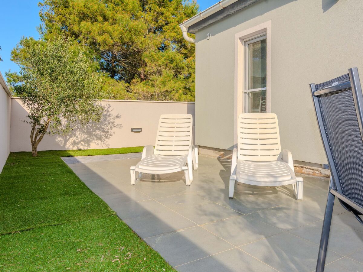 Holiday house Two bedroom house with terrace Vir - Lozice, Vir K-24524 - Outdoor photo 3