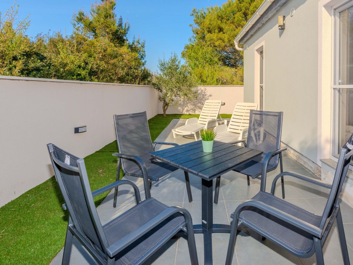 Holiday house Two bedroom house with terrace Vir - Lozice, Vir K-24524 - Outdoor photo 5