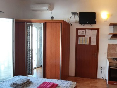 Apartment Studio flat with balcony and sea view Tisno, Murter AS-23720-a - Outdoor photo 7