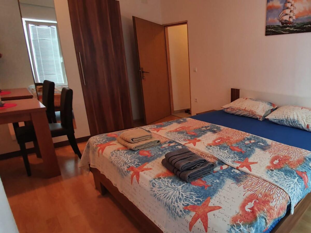 Apartment Studio flat with air-conditioning Tisno, Murter AS-23720-d