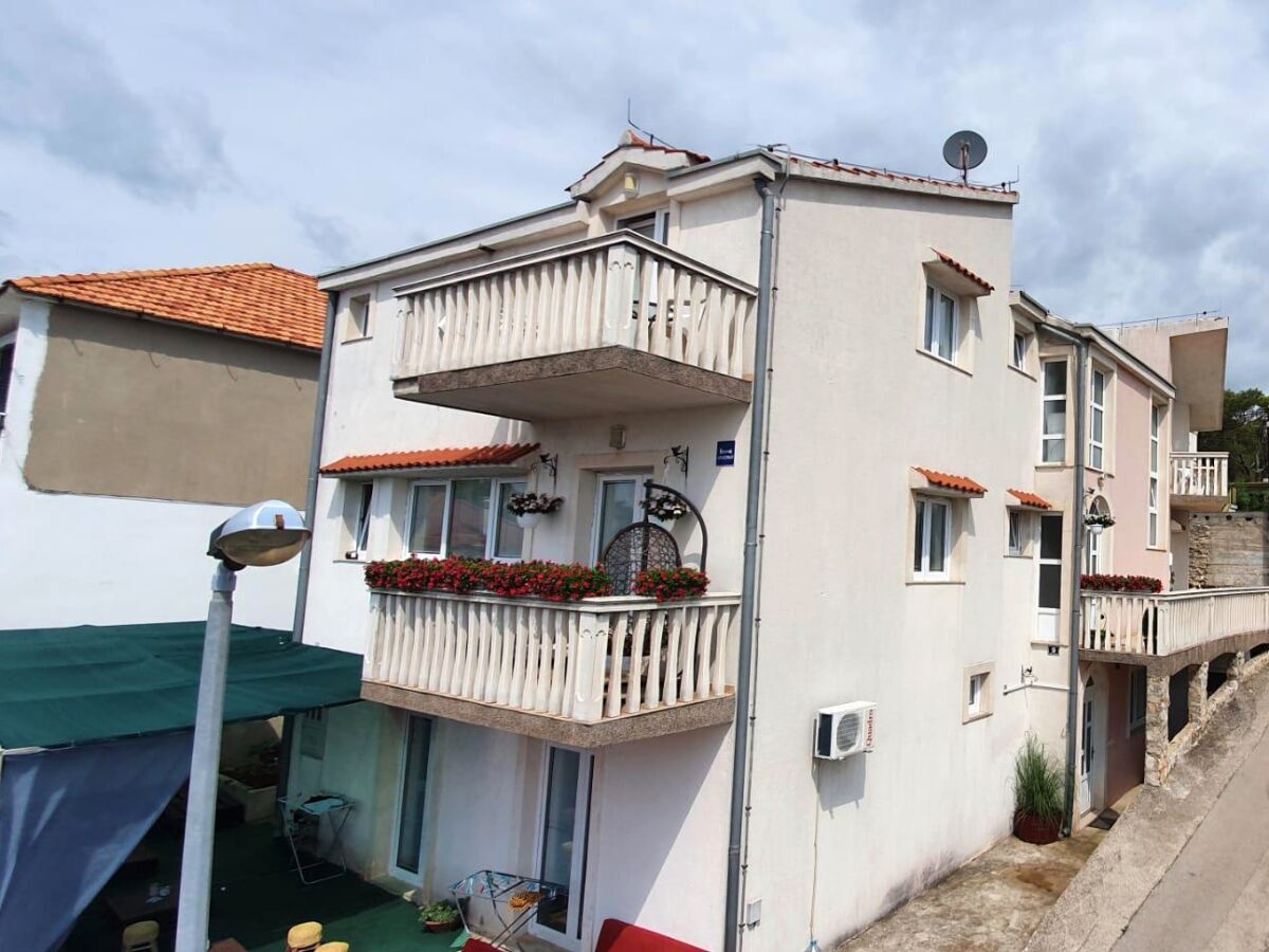 Apartment Studio flat with air-conditioning Tisno, Murter AS-23720-d - Outdoor photo 2