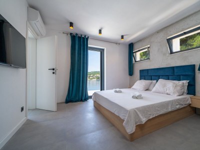 Villa Three bedroom house near beach Sumartin, Brač K-5639 - Outdoor photo 17