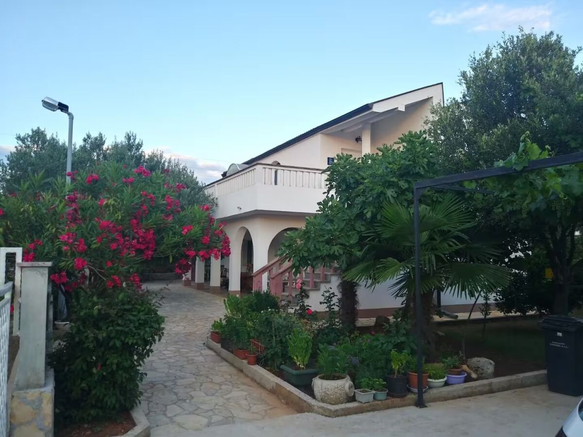 Apartment One bedroom apartment with terrace Rudina, Hvar A-23777-b - Outdoor photo 2