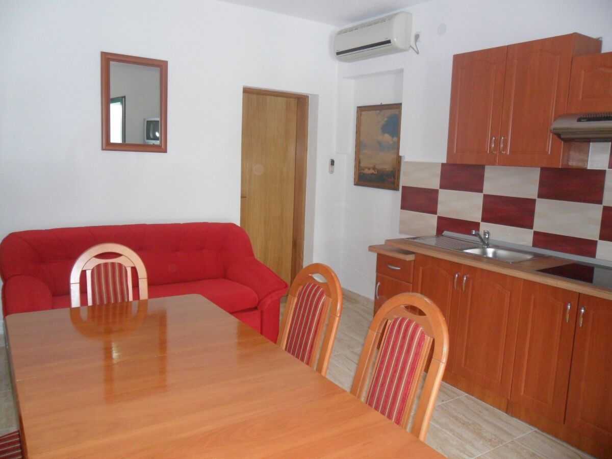 Apartment Three bedroom apartment with terrace and sea view Rogoznica A-18158-a - Outdoor photo 4