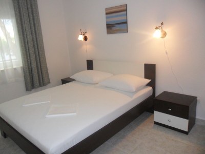 Apartment Three bedroom apartment with terrace and sea view Rogoznica A-18158-a - Outdoor photo 8