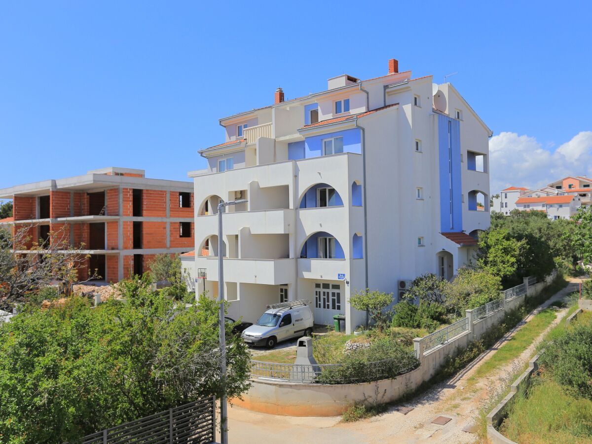 Apartment One bedroom apartment with terrace and sea view Bušinci, Čiovo A-18800-a - Outdoor photo 2