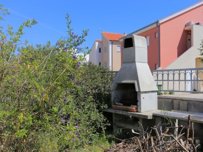 Apartment One bedroom apartment with terrace and sea view Bušinci, Čiovo A-18800-a - Outdoor photo 9