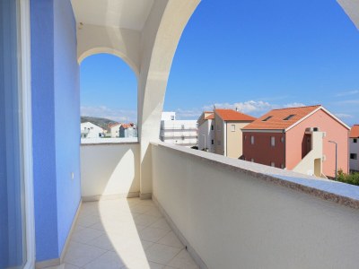 Apartment One bedroom apartment with terrace and sea view Bušinci, Čiovo A-18800-a - Outdoor photo 20