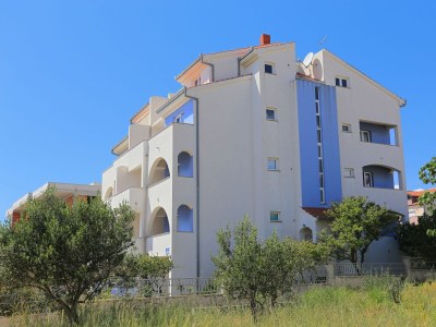 Apartment One bedroom apartment with terrace Bušinci, Čiovo A-18800-c - Outdoor photo 3