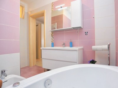 Apartment Apartments with parking space Kaštel Kambelovac, Kaštela - 15885 - Outdoor photo 22